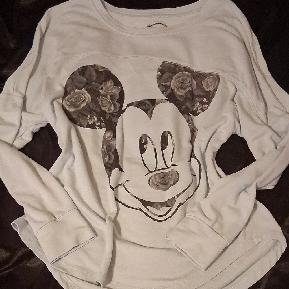 Disney White Graphic Tee